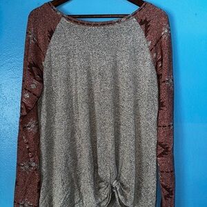 Maurices Long Sleeve Top, size L